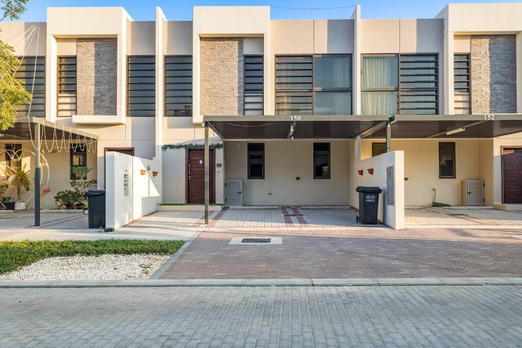 Elegant 3 Bedroom Damac Hills 2 Dubai
