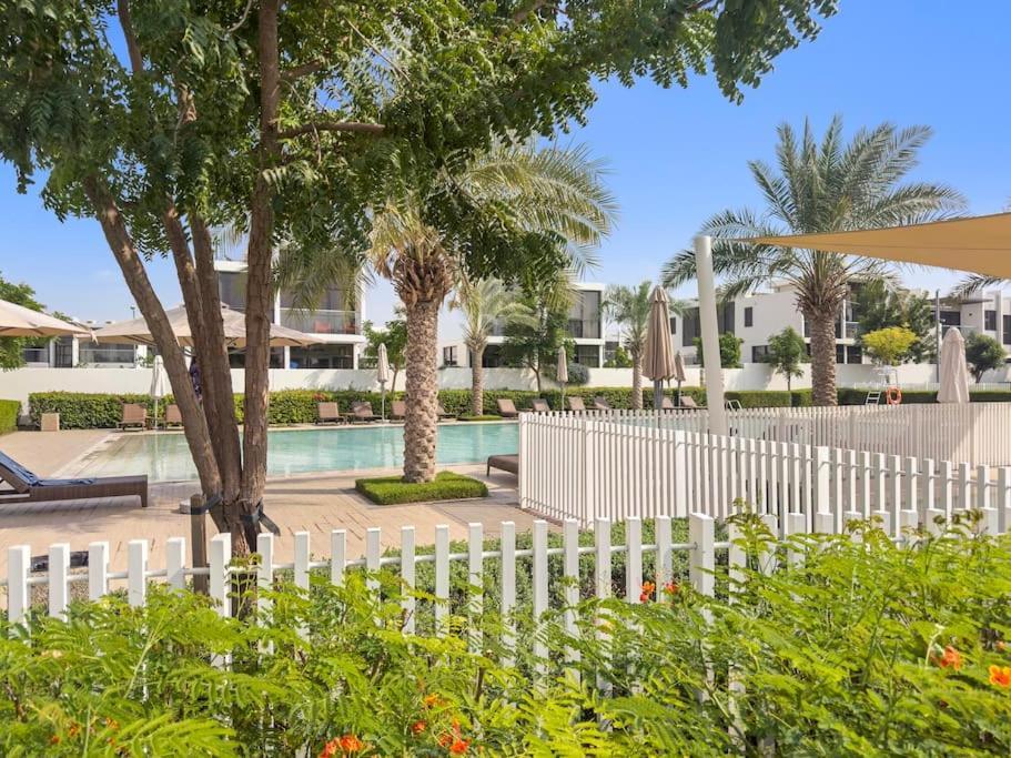 Villa Elegant 3 Bedroom Damac Hills 2 *
