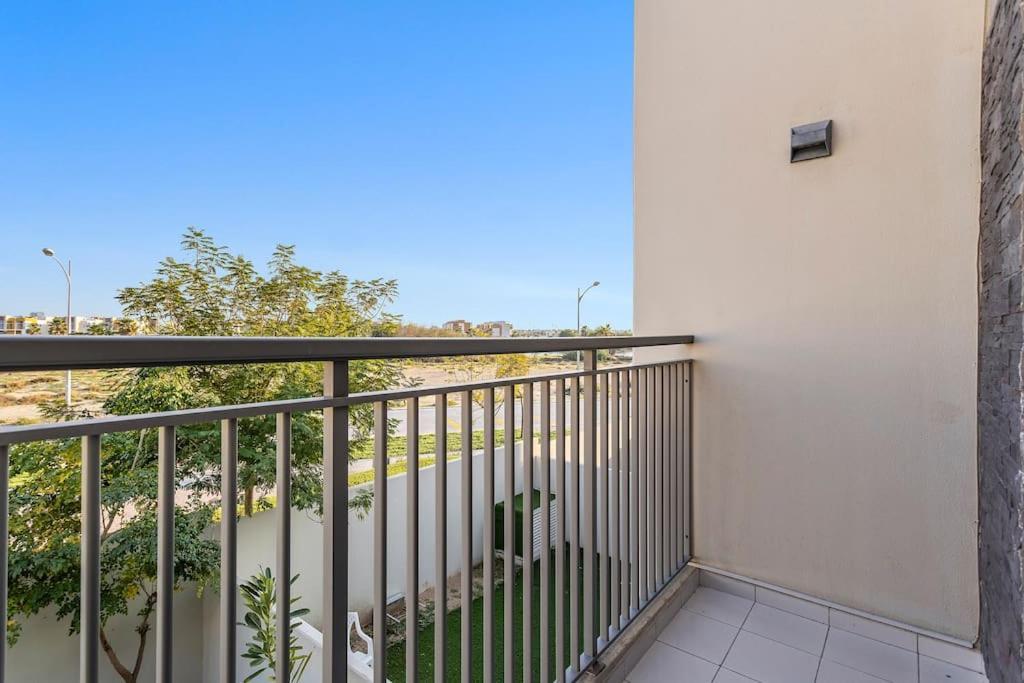 Elegant 3 Bedroom Damac Hills 2 *